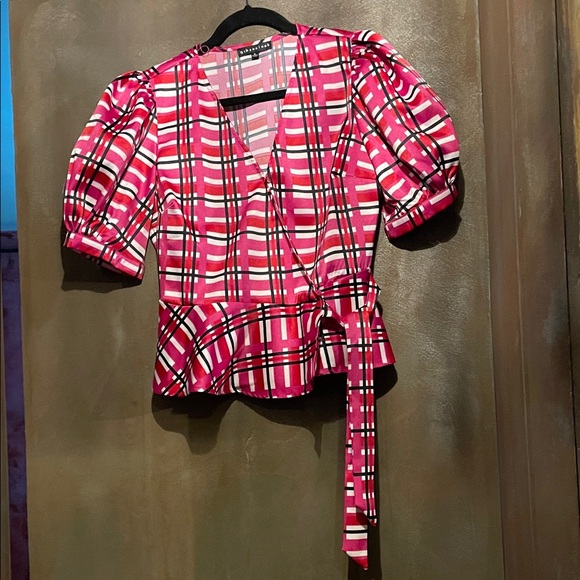 Stylish Pink Plaid Wrap Blouse - Picture 3 of 4
